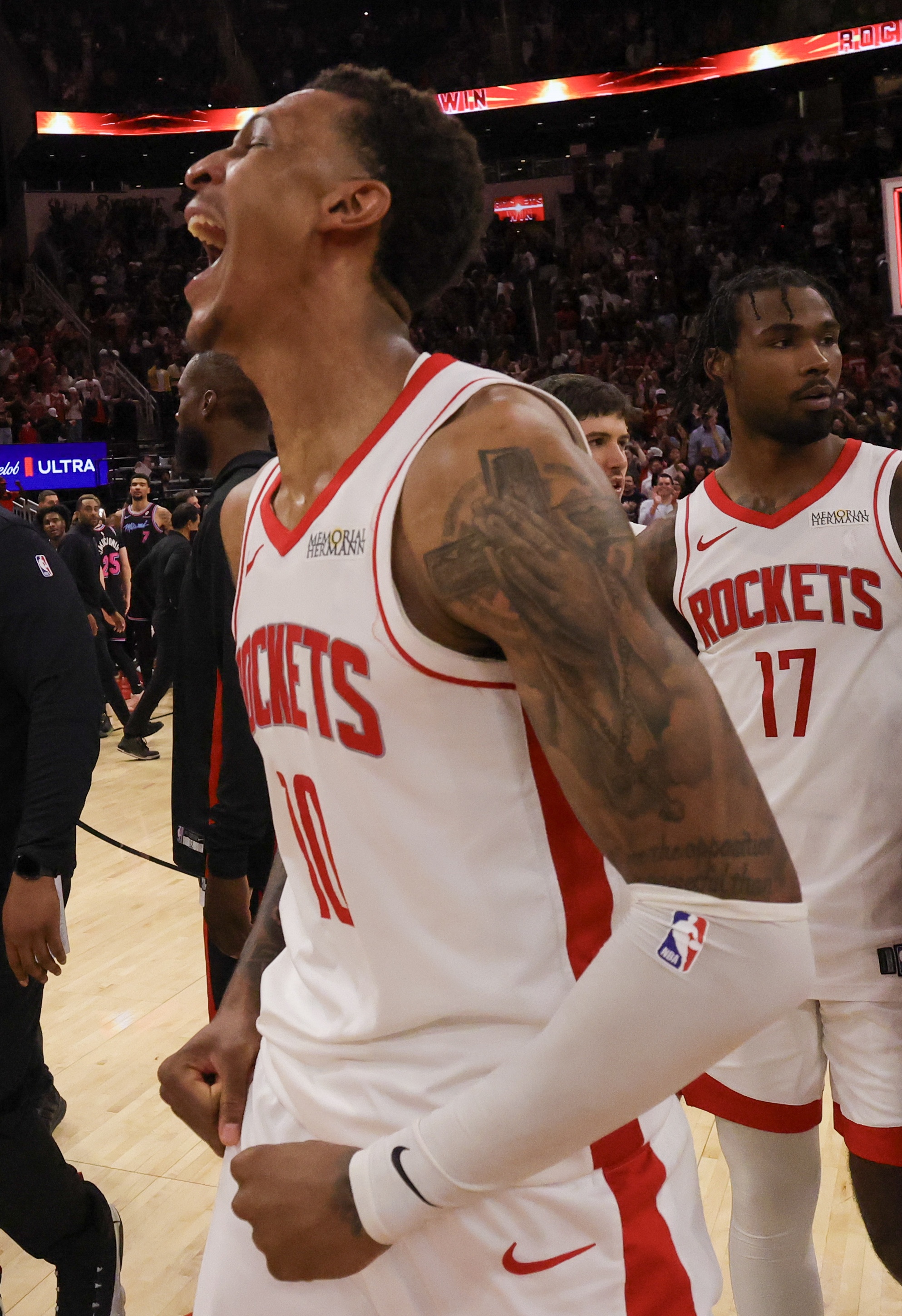 九游娱乐-阿里纳斯：小贾&amp;伊森攻筐湖人咋防？本西起码有自知之明不乱扔3分